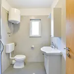 15944a